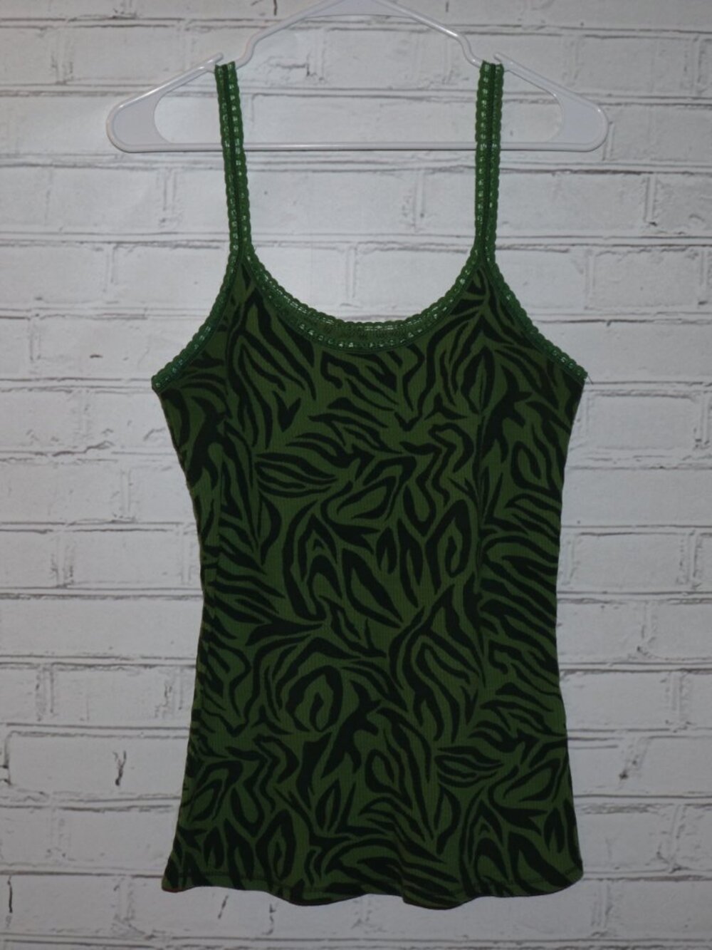 ✨ Nollie Y2K Tank Top • Women’s XL ✨ Cute Y2K‑era